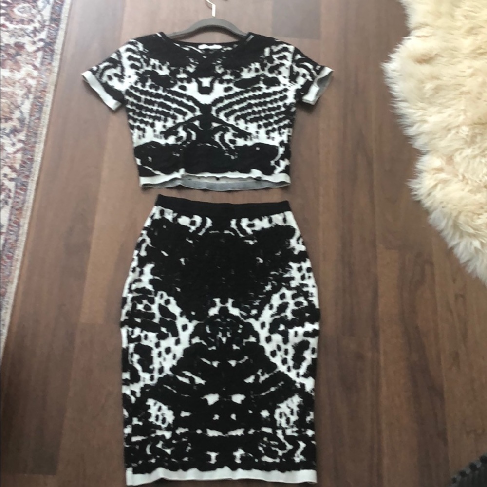 Stretch Knit 2- piece Textured Skirt and Crop Set (Taylor Swift 1989 album)